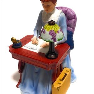 ***AVON*** Collectable Figurine